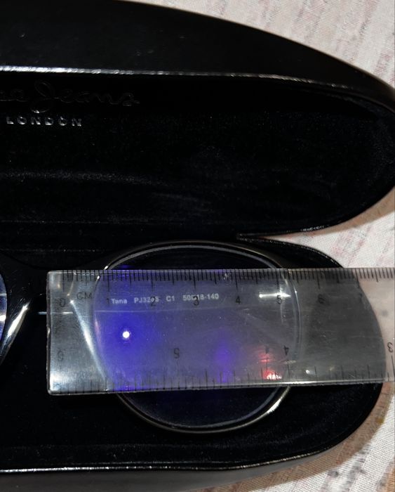 Vând ochelari de vedere