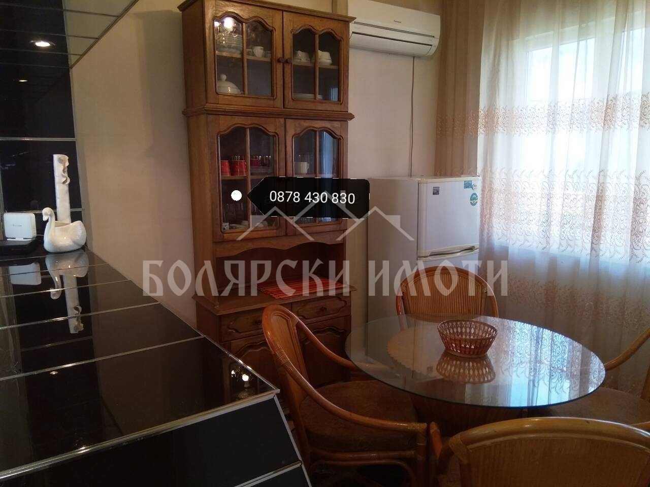 Дава се под наем Тристаен апартамент в Велико Търново, Център - 110 кв.м за 306 € - Снимка #2