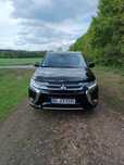 Mitsubishi Outlander Plug in Hibrid Top