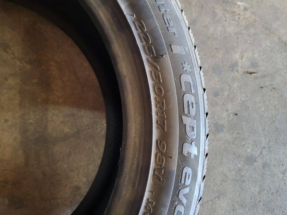 2 anvelope 225 50 R 17 Hankook iarna