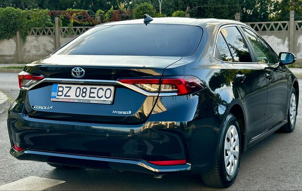 Primul proprietar Toyota Corolla Hybrid 1.8L Business 2022 Automată