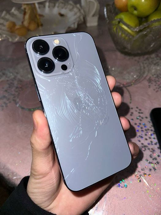 Продам Iphone 13 Pro.