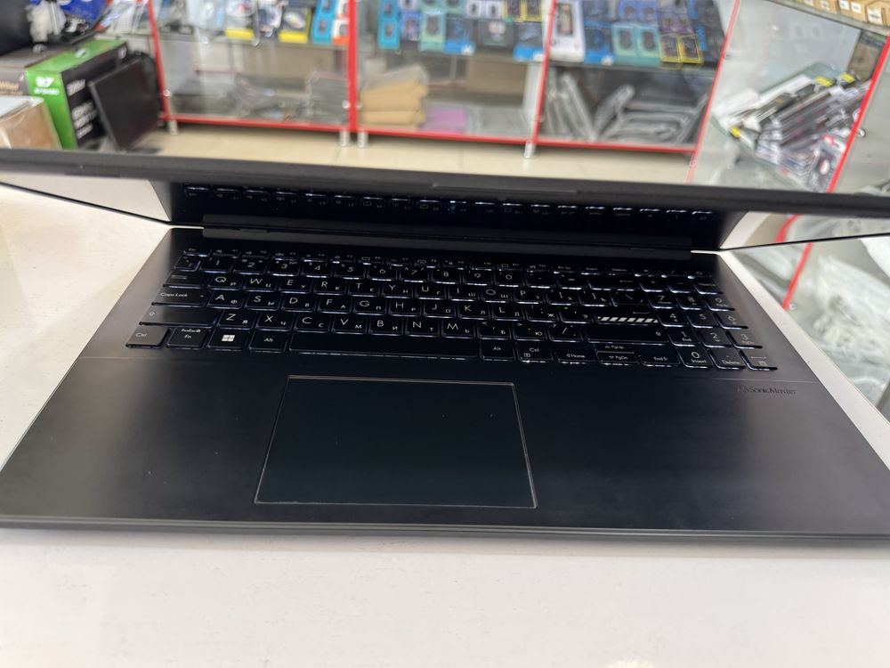 asus ryzen 5 7520 (i5-13) holati zor 8/512 ssd lik IT va grafikalarga