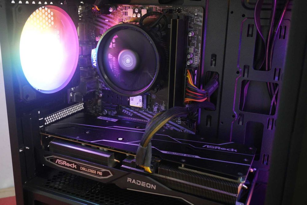 Gaming PC: Ryzen 5500/ RX 6600 XT/ 16GB/ 512GB Nvme/ Corsair PSU