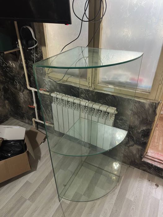 Продам стол для телевизора и колонок и стекляную полку