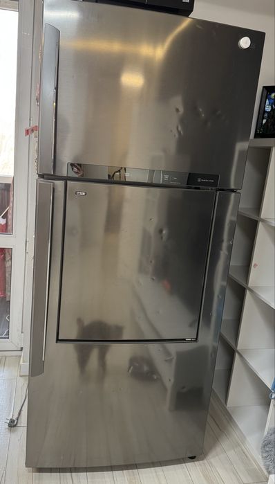 Холодильник LG серый