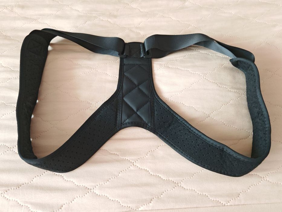 Колан за изправяне на гърба