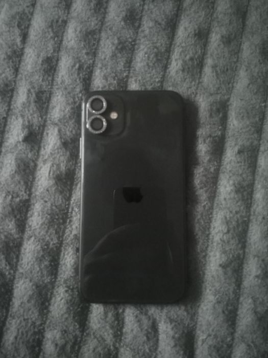 Iphone 11 urme usoare de folosire