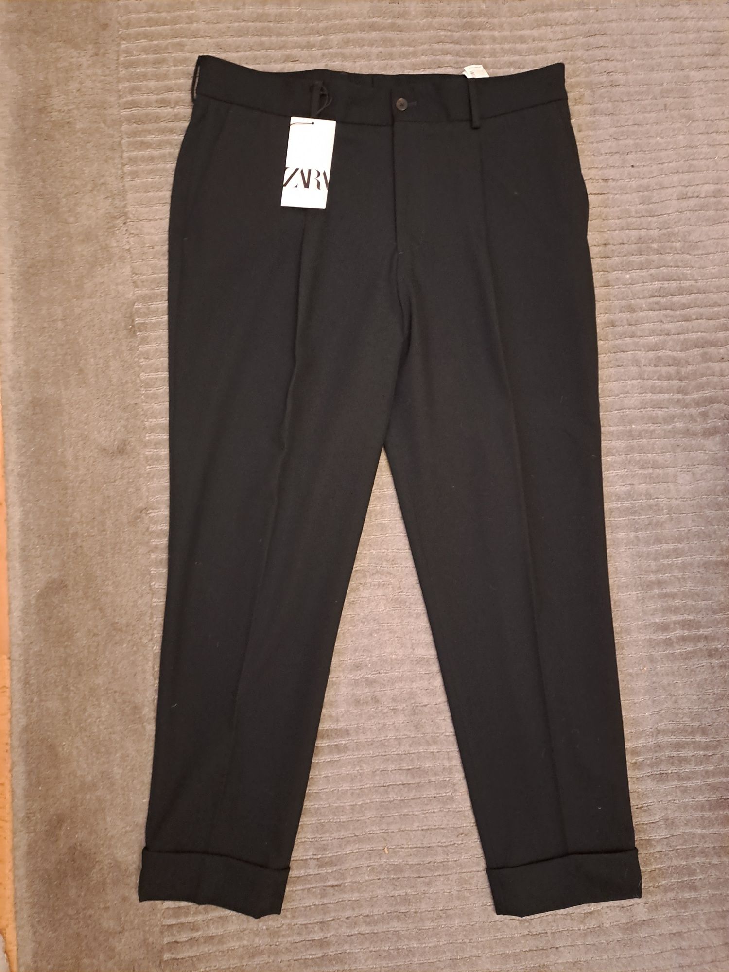 Pantaloni Zara premium cu pense,44,model Dsquared