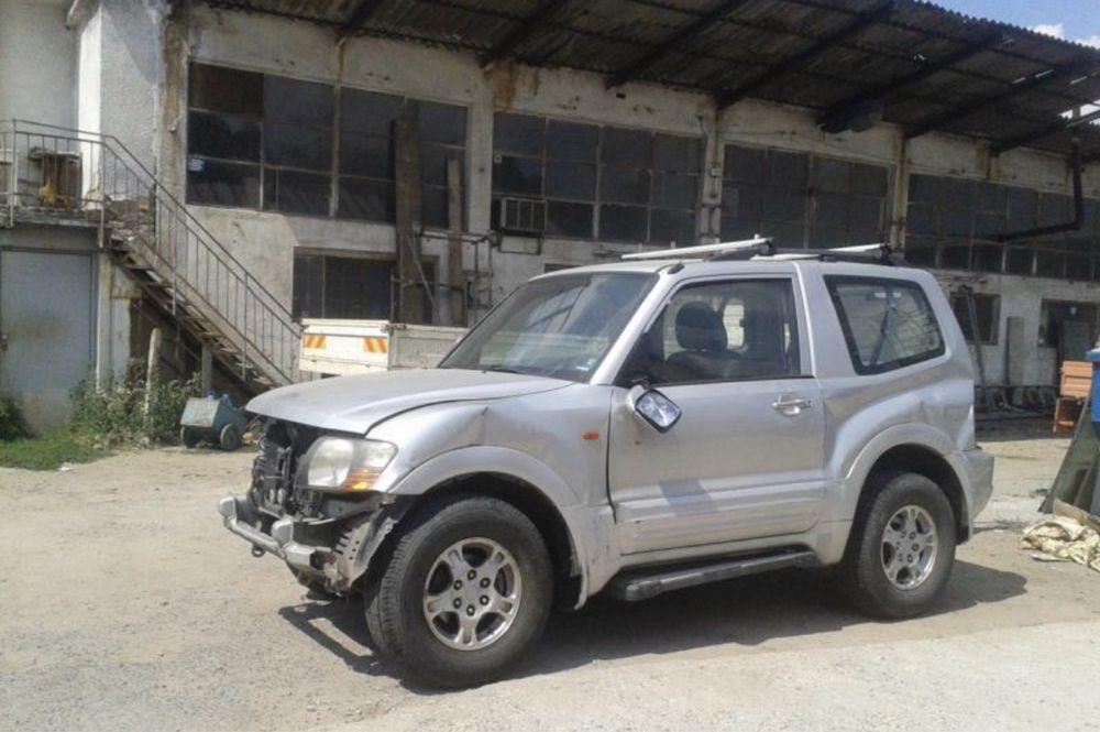 Mitsubishi Pajero 2.5tdi на части