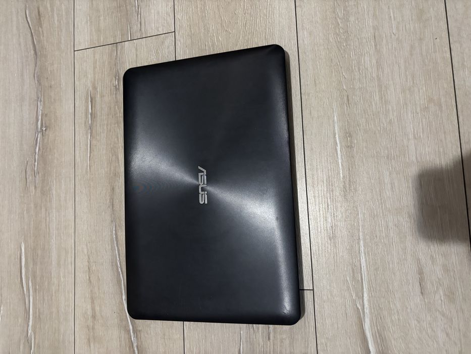 Vand laptop Asus