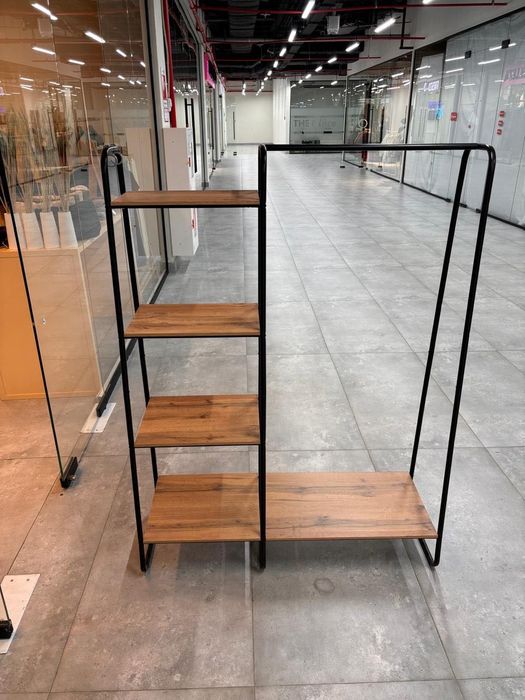 Срочно продам торговое оборудование, стеллаж, вешалка, манекен