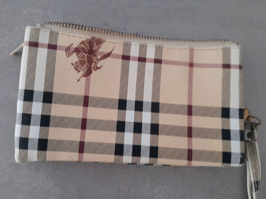 Portofel Burberry pentru damă
