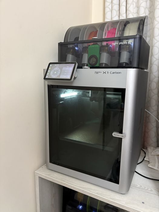 3D принтер Bambu Lab X1 Carbon с AMS