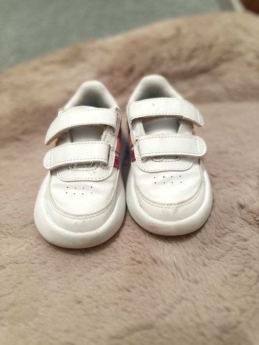 Adidasi Adidas marimea 23