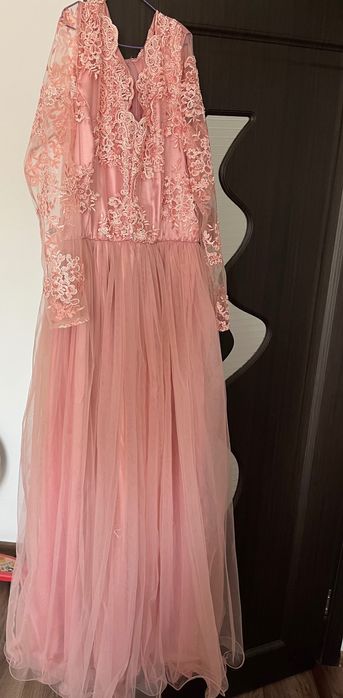 Rochii de gala folosite o singura data.