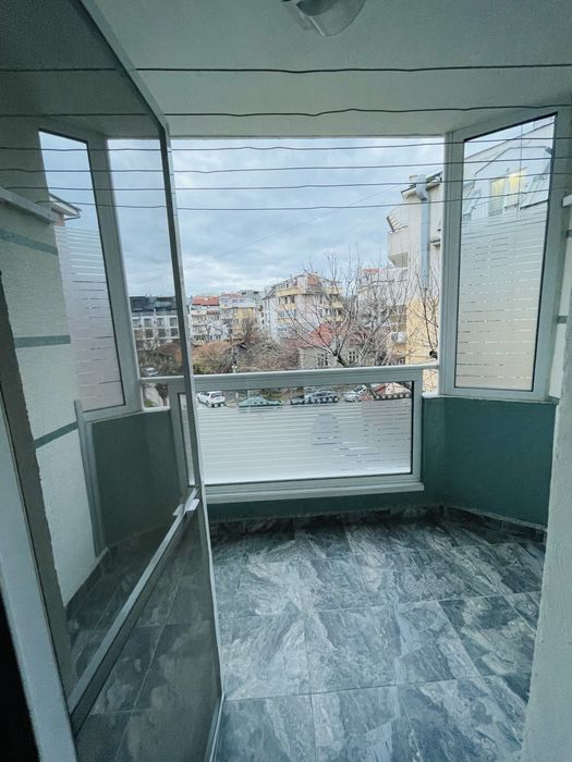 Дава се под наем Четиристаен апартамент в Русе, Алеи Възраждане - 98 кв.м за 510 € - Снимка #9