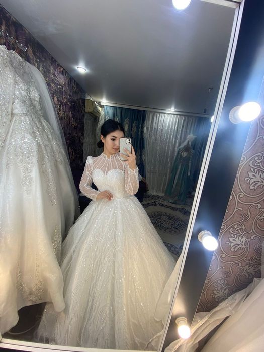 Свадебное платье