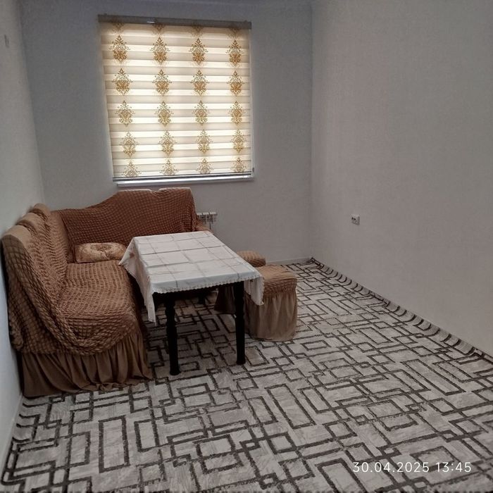 Yashnabot olmos mahalada 16 etashkani 11 etajida 3 hanali