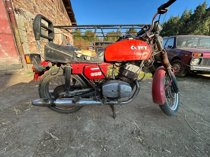 Продавам ЧЗ 350.