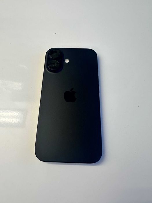 Iphone 16 128gb пълен комплект + кейс на Mous + 1г оставаща гаранция