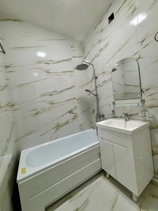 Квартира 2/2/4 
Юнусабад  6 квартал