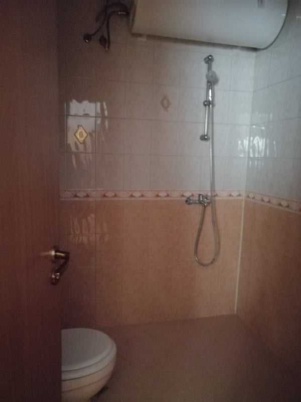 Дава се под наем Двустаен апартамент в Бургас, Лазур - 56 кв.м за 200 € - Снимка #3