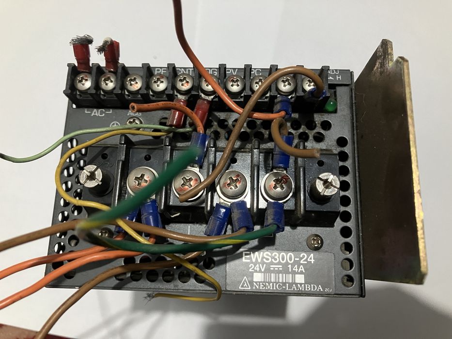 Vand sursa de 5v si 24v