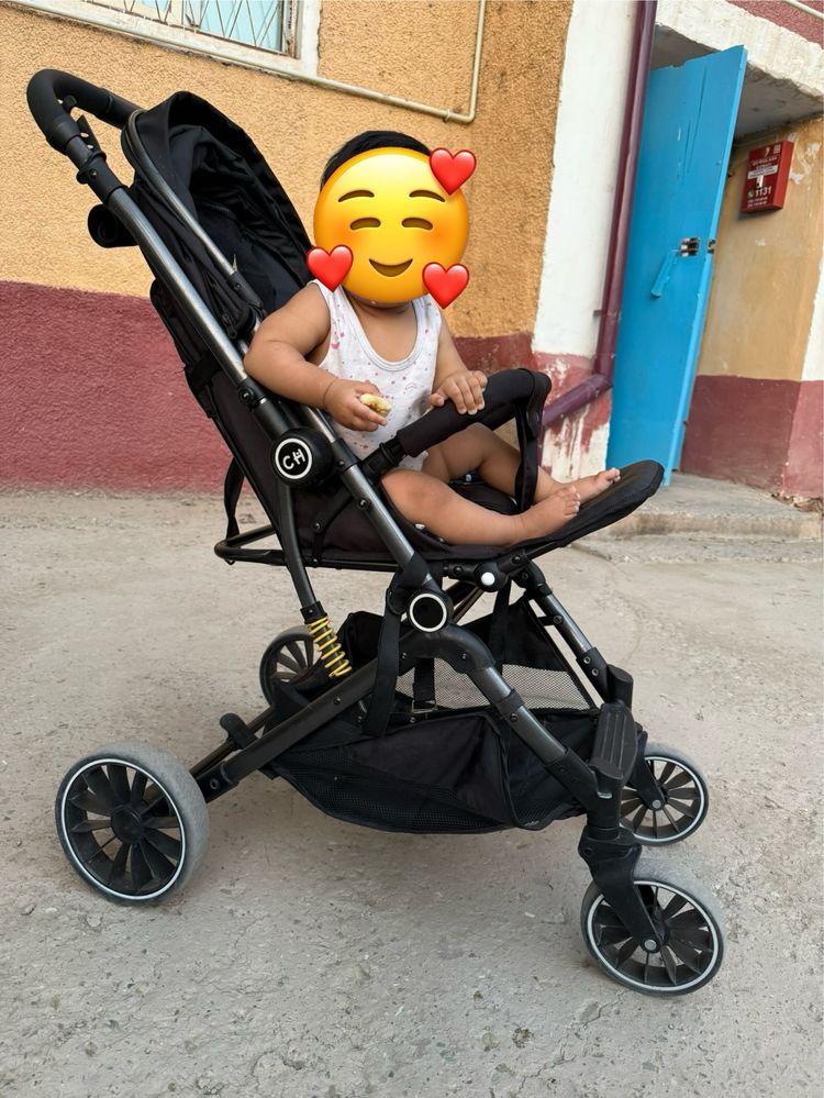 Коляска Чемодан черного цвета