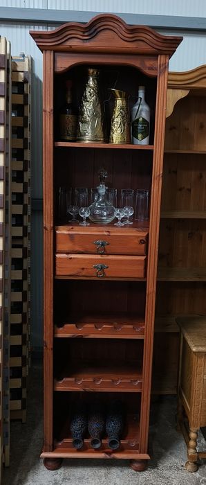 Шкаф за алкохол и вино