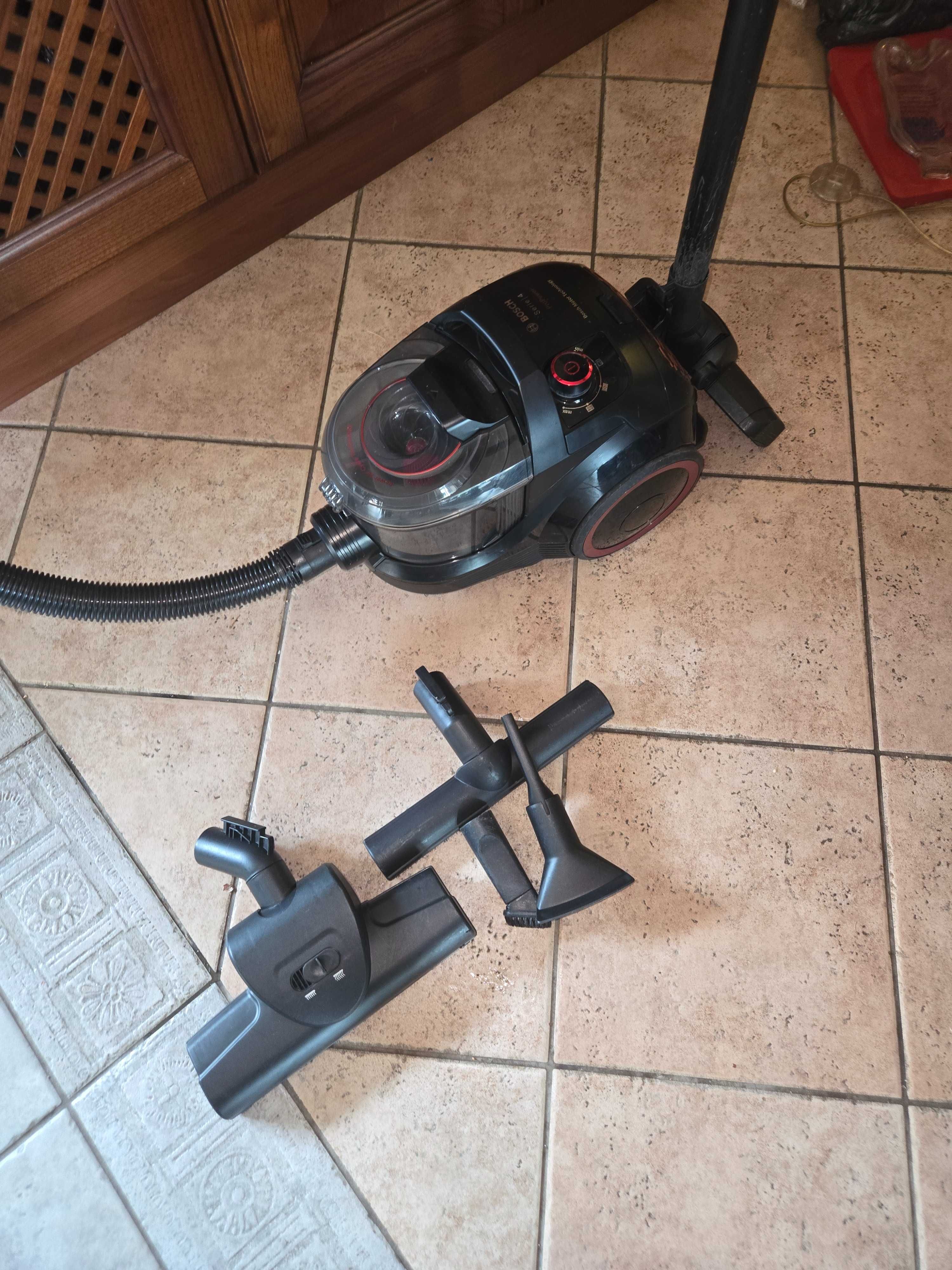 Прахосмукачка Bosch ProPover  series 4