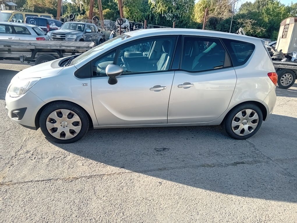 Opel meriva 1.3 Cdti на части Опел мерива