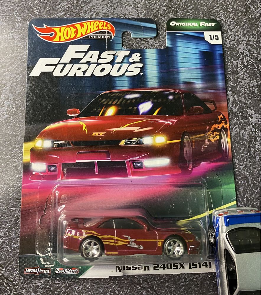 Продаются модели Hot Wheels Premium