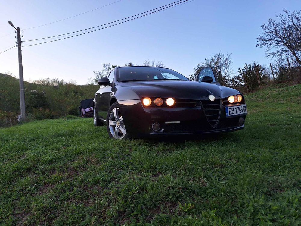 Продавам Alfa romeo 159 SW