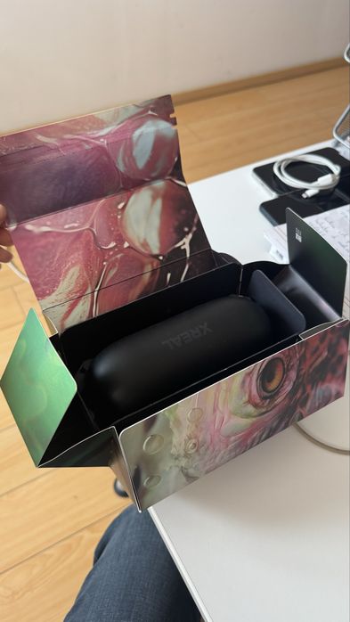 Ochelari XREAL Air 2 Pro NOI 120Hz 1080p Negri, Nefolositi