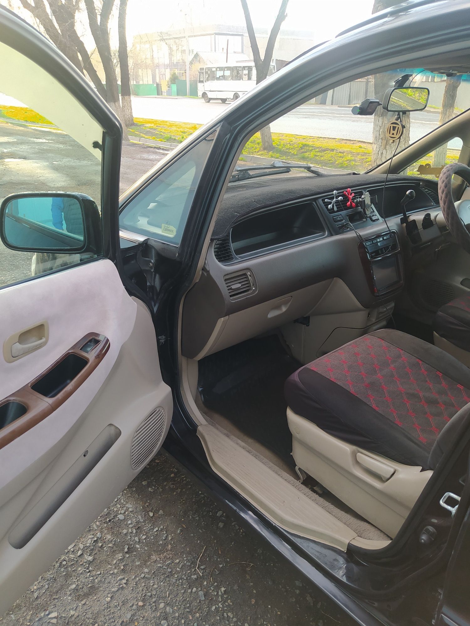 Продам Honda Odyssey