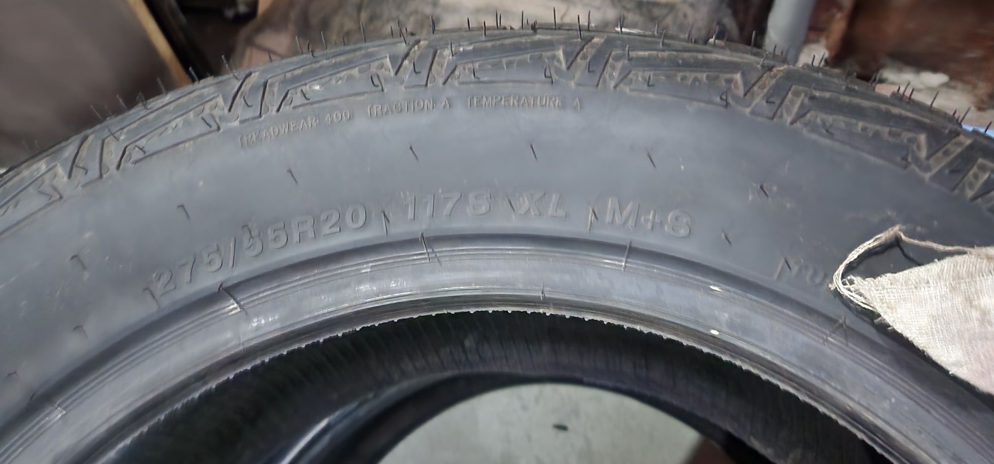 Шина R20 одна штука 275/55