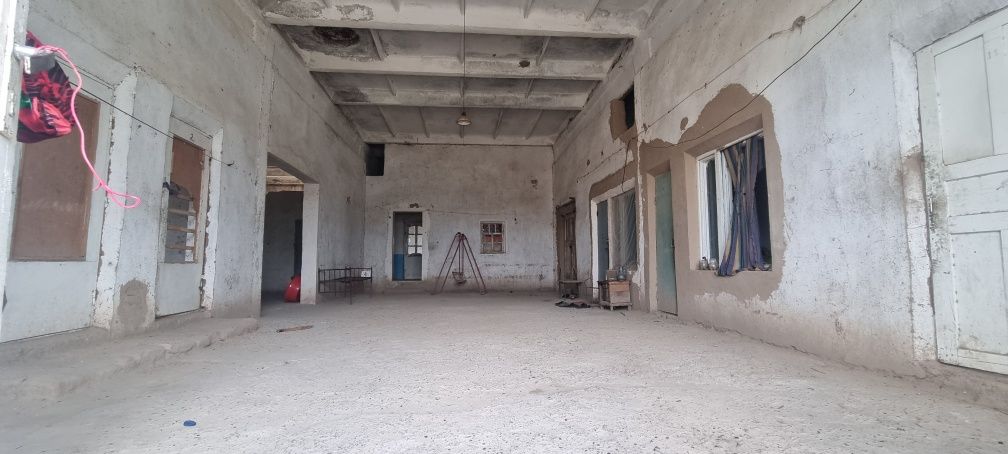 Bino sotiladi 18×24m balandligi 4,5m yer maydoni 25 sotx