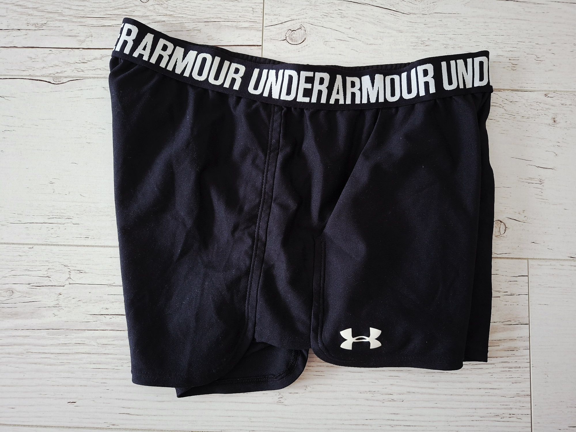 Under Armour-Ориг. Дамски шорти