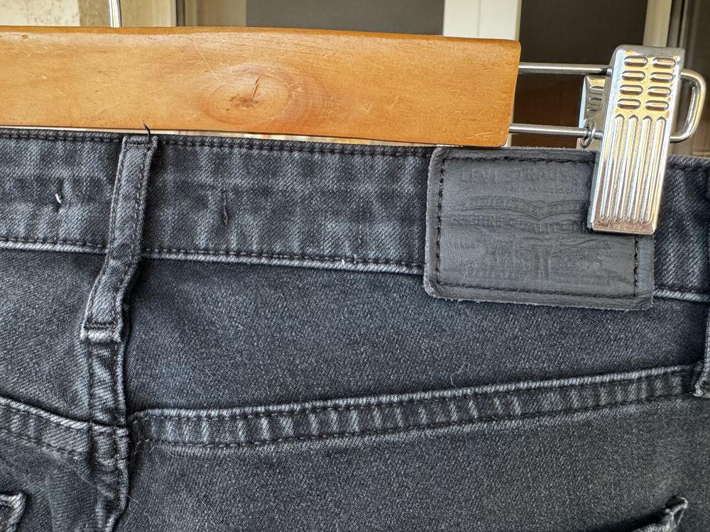 Дънки на Levi’s с висока талия