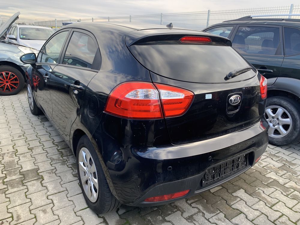 Kia Rio 1.1CRDI/75hp/2012г,На части