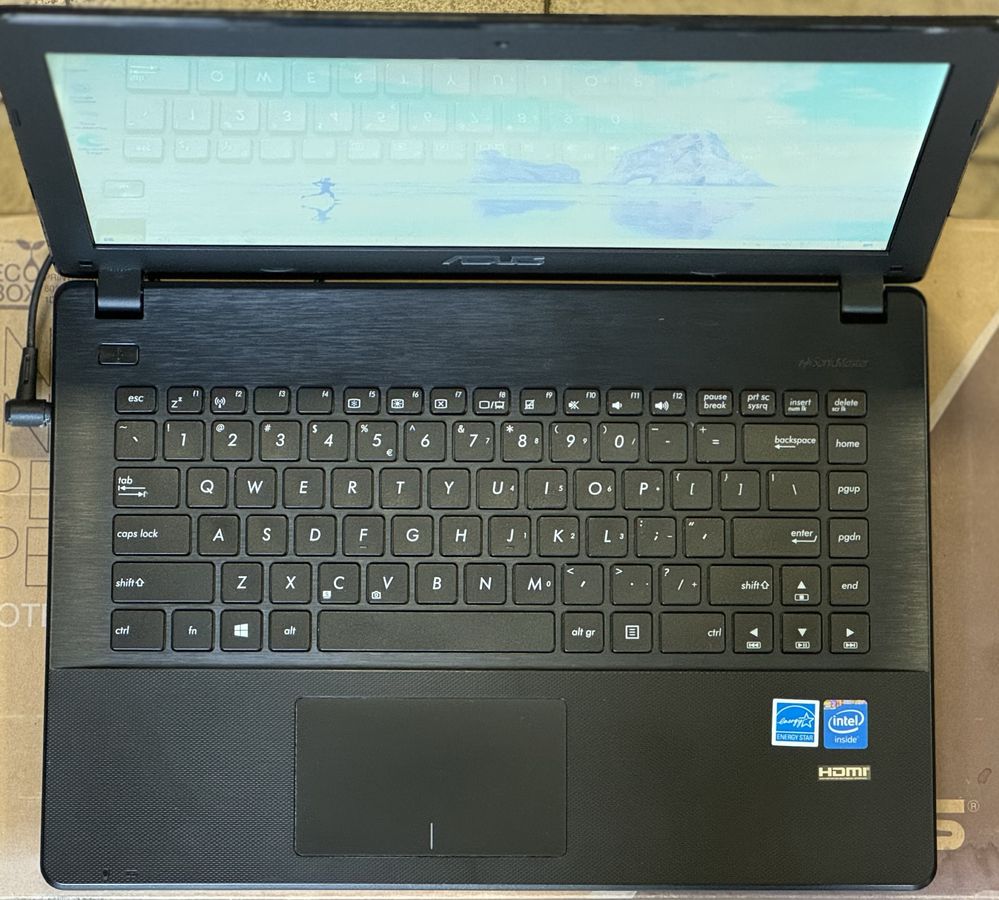 Лаптоп Asus X451M