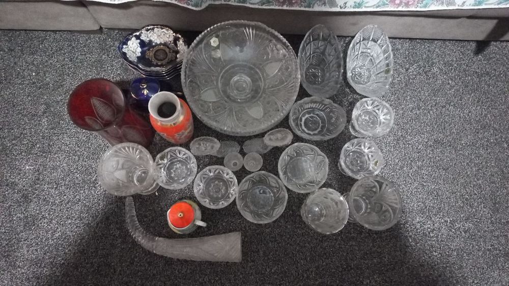 Eski kristal oltin bezakli chinni