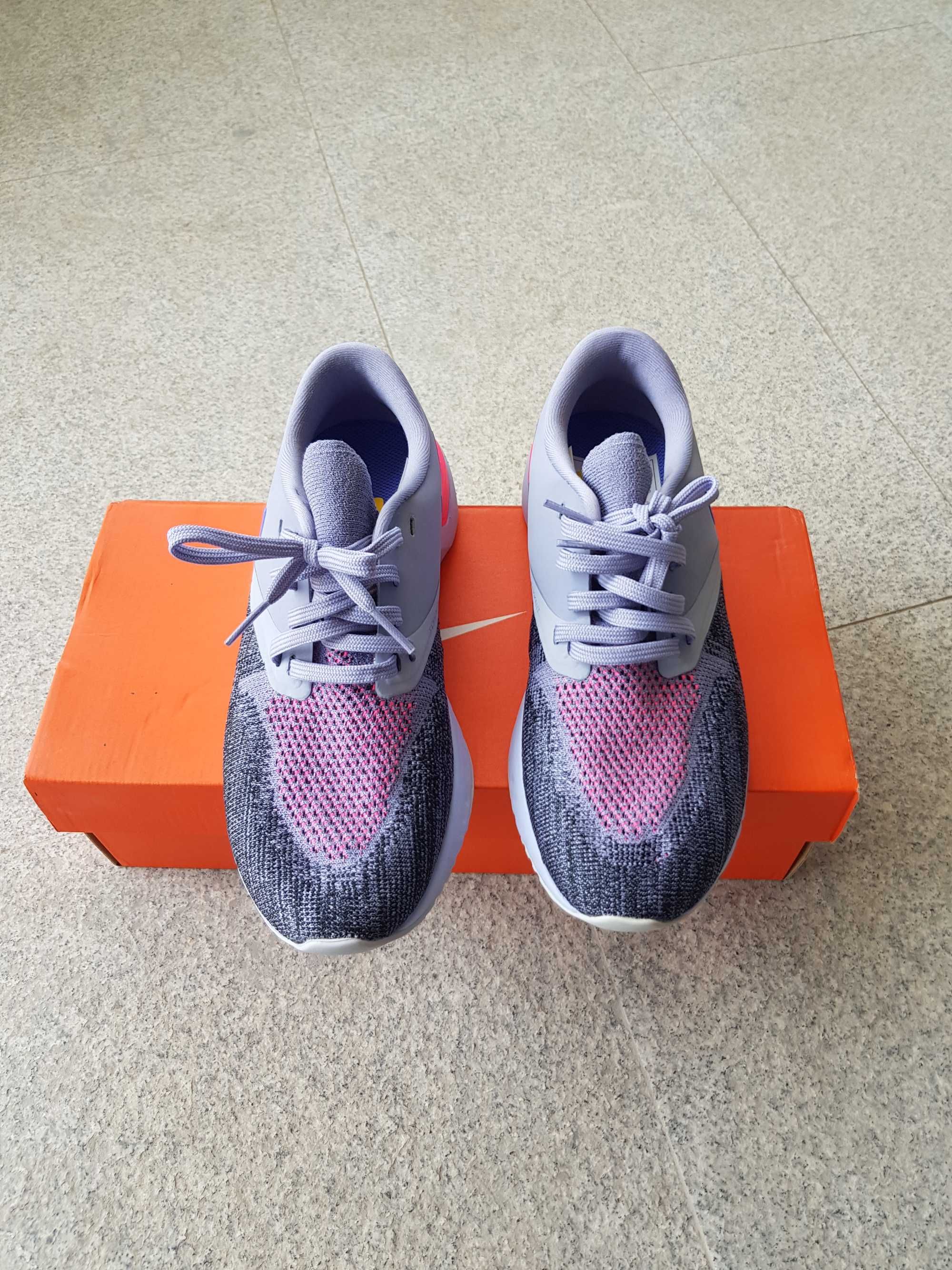 Нови маратонки Nike