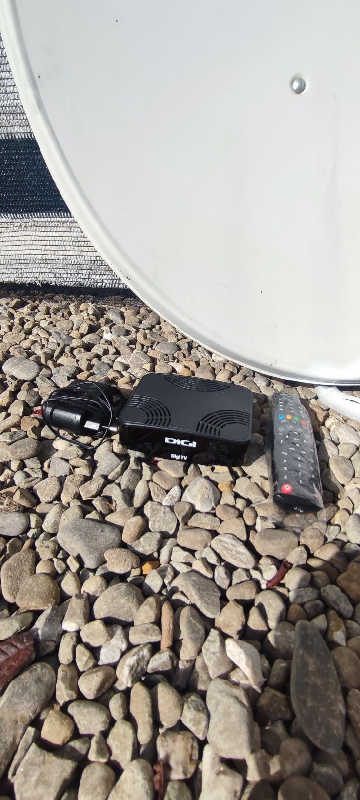 Antena satelit Digi