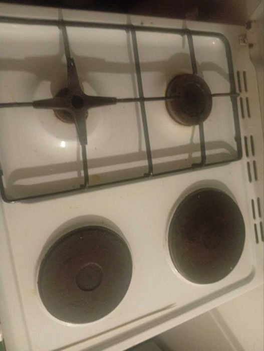 Готварска печка BEKO с газови котлони