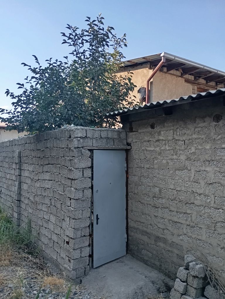 2xonali, 3xona qilingan, 1sotixli kottedj sotiladi. O‘zimni uyim.