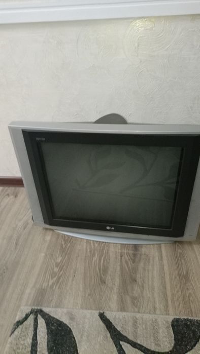 Продам телевизор LG