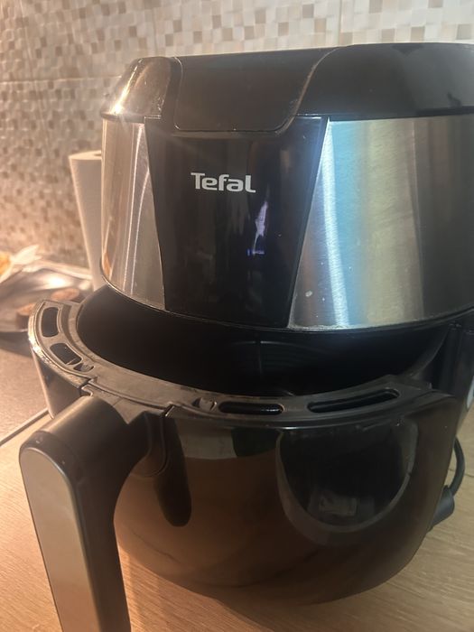 Air fryer Tefal garantie inca 1 an