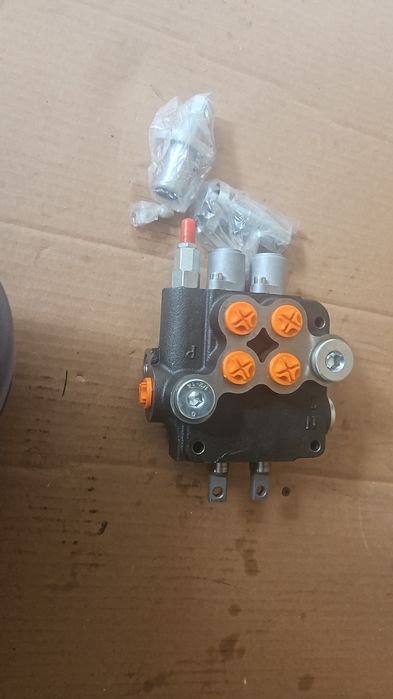 Joystick cu distribuitor 80 litrii